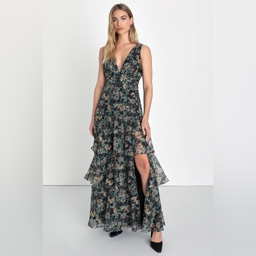 Lulus size medium floral maxi dress. Formal.